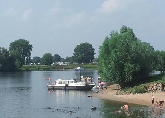 Bed and breakfast 't Hof Kessel 3*